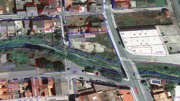 Terreno en calle de Salvador Vives