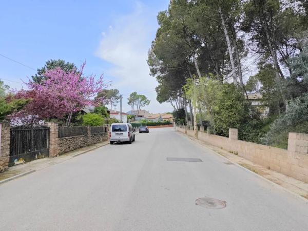 Terreno en calle Magnòlia