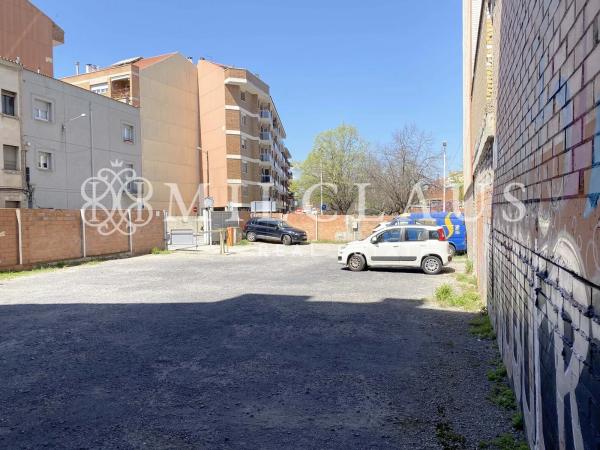 Terreno en calle de Martí i Julià