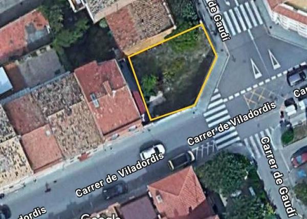 Terreno en calle de Gaudí, 86