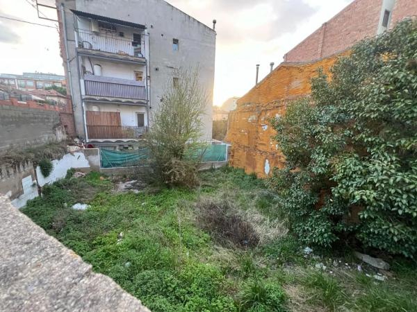 Terreno en calle de Gaudí, 86