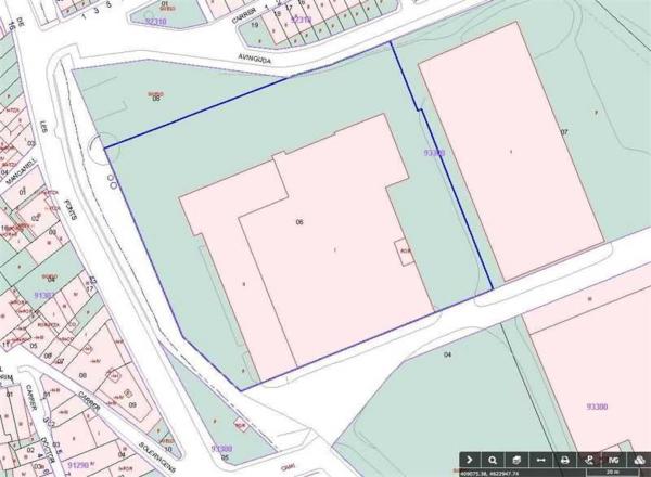 Terreno en avenida Lluís Companys