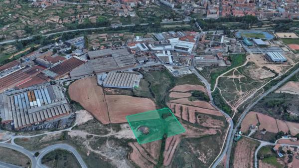 Terreno en calle Nou, 13