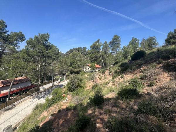 Terreno en avenida de las Torres de Fals, 3