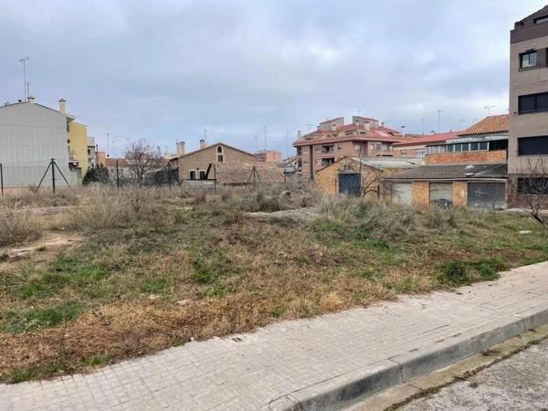 Terreno en calle dels Germans Arnalot, 26