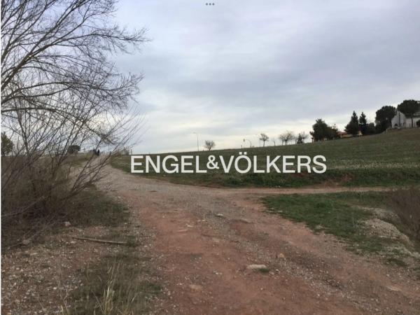 Terreno en calle del Bruc