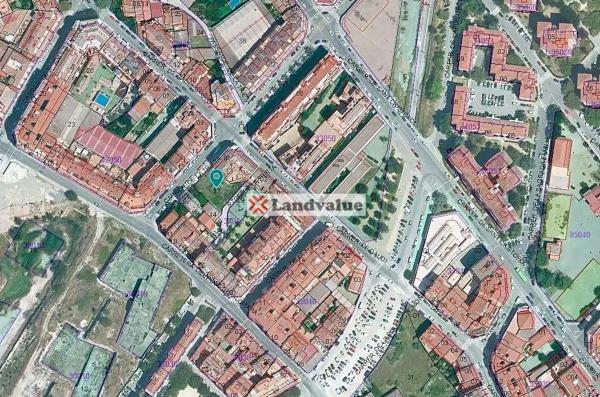 Terreno en calle de la Trieta, 10