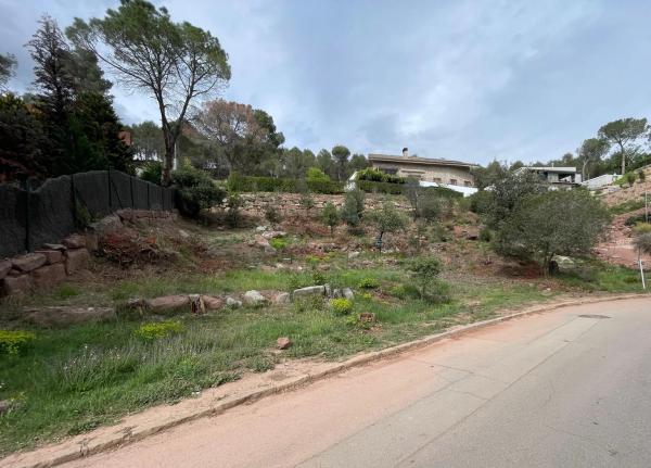 Terreno en Urb. Les Brucardes. C/ Bontemps s/n Sn