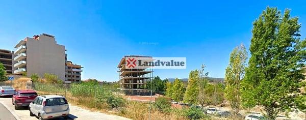 Terreno en calle de Miquel Martí i Pol