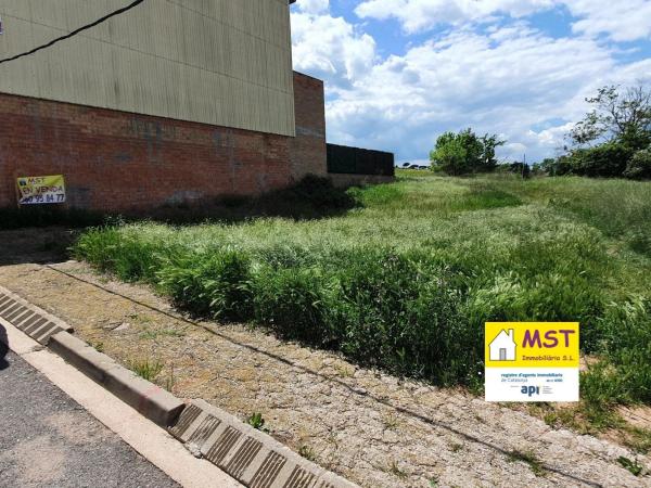 Terreno en calle Mujal, 20