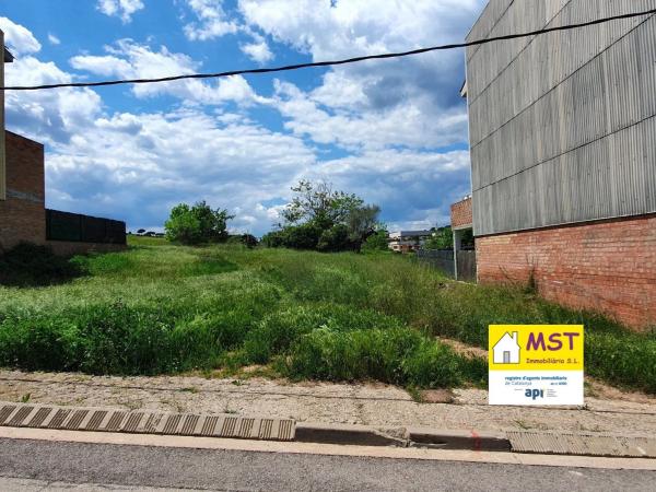Terreno en calle Mujal, 20