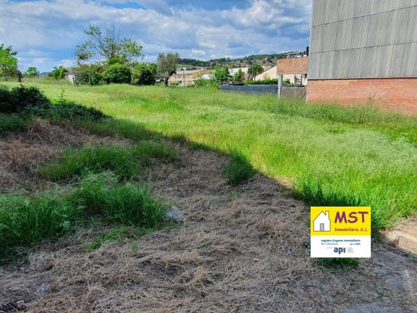 Terreno en calle Mujal, 20