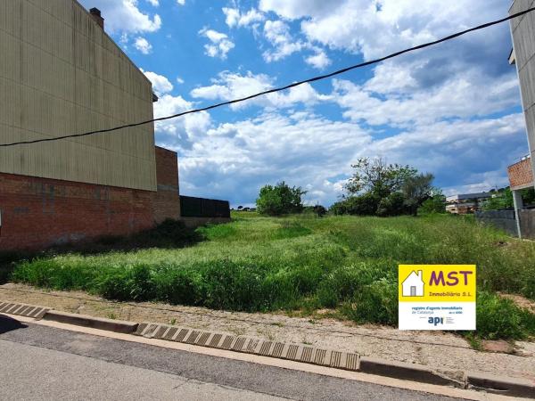 Terreno en calle Mujal, 20