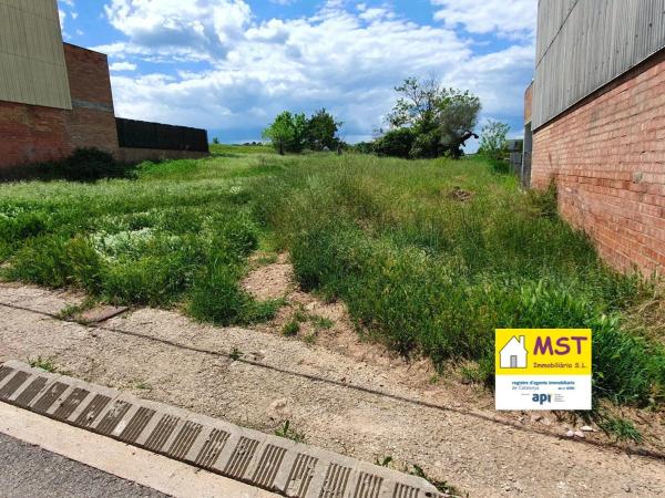 Terreno en calle Mujal, 20