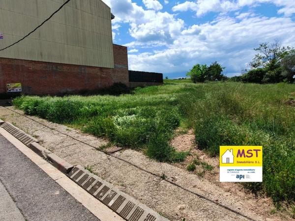 Terreno en calle Mujal, 20