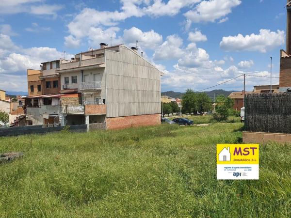 Terreno en calle Mujal, 20