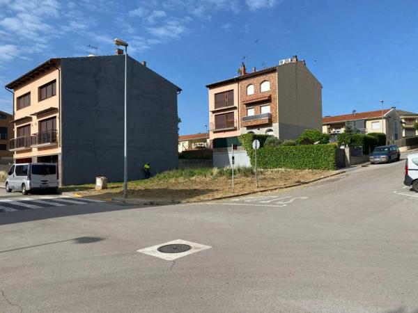 Terreno en calle Joan Miró, 6