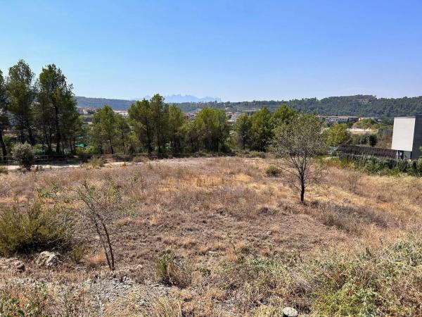 Terreno en calle Canigó, 20 p
