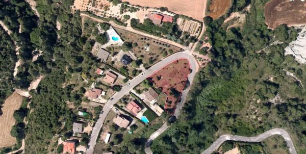 Terreno en calle de les Agulles, 64