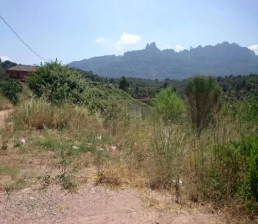 Terreno en via Sense Nom