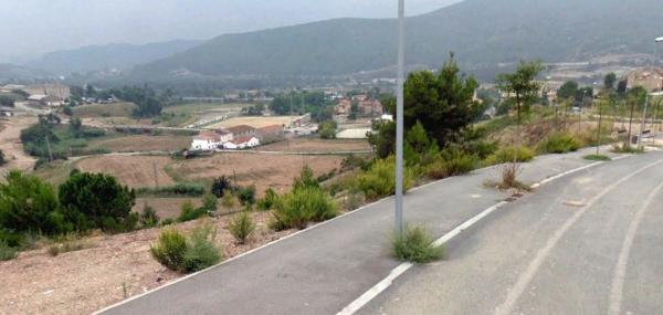 Terreno en calle de Teresa de Calcuta