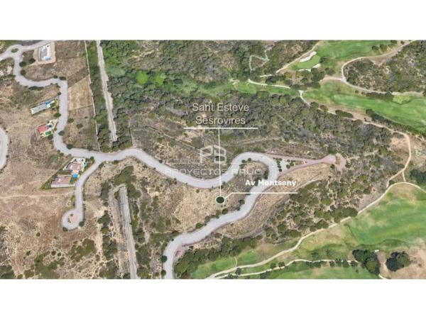 Terreno en plaza Sector Masia Bach