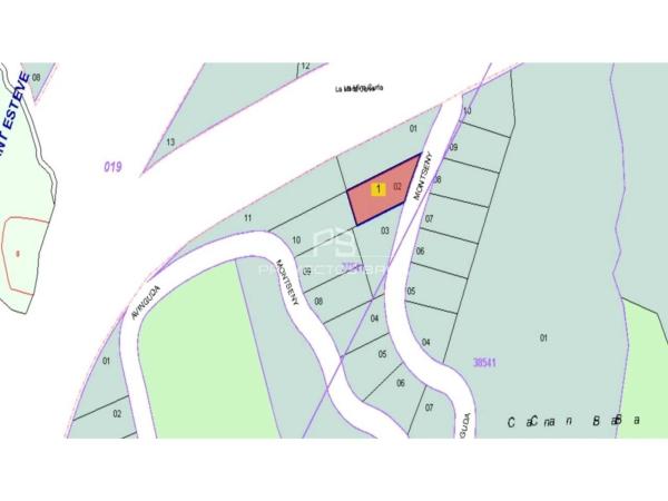 Terreno en plaza Sector Masia Bach