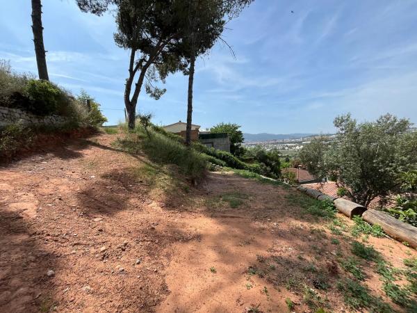 Terreno en calle del Lliri, 26