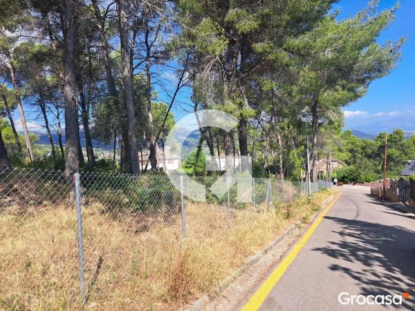 Terreno en calle de Tarragona