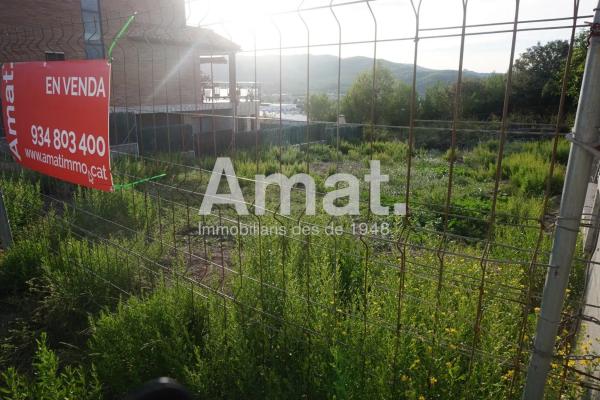 Terreno en calle del Pi