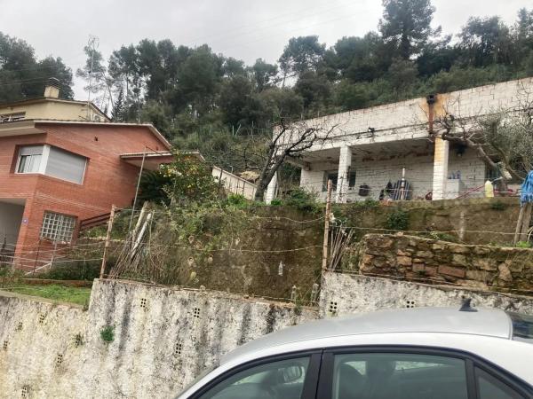 Terreno en calle Montseny, 29