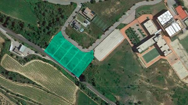 Terreno en plaza Sector Masia Bach