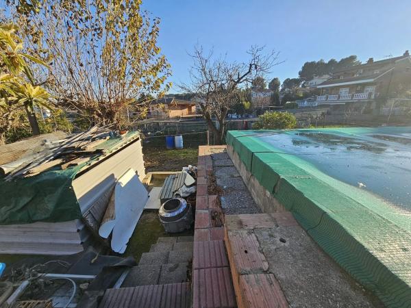 Terreno en calle Segre