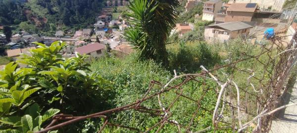 Terreno en calle Puigmal