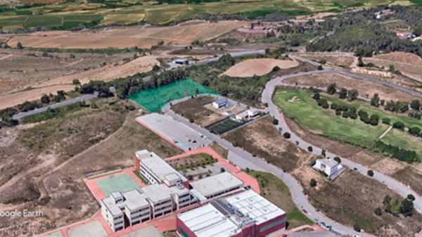 Terreno en plaza Sector Masia Bach