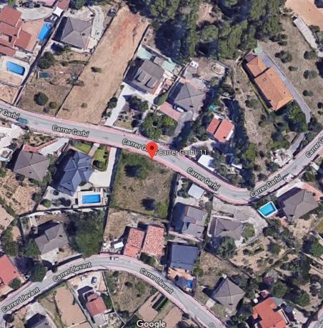 Terreno en calle Garbí, 11