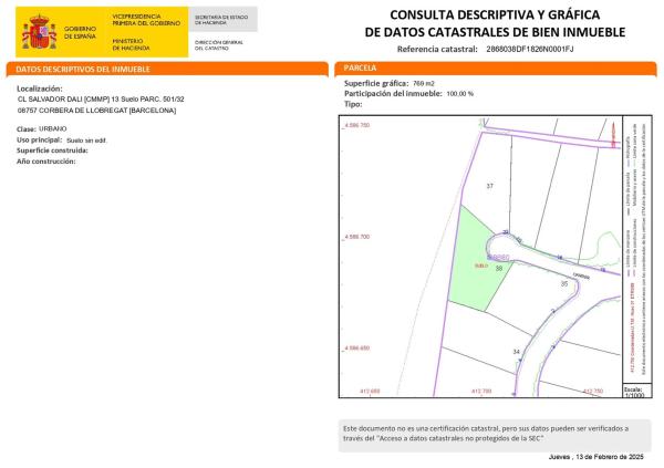 Terreno en calle de Salvador Dalí, 13