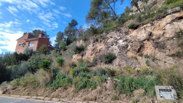 Terreno en calle Collserola, 1