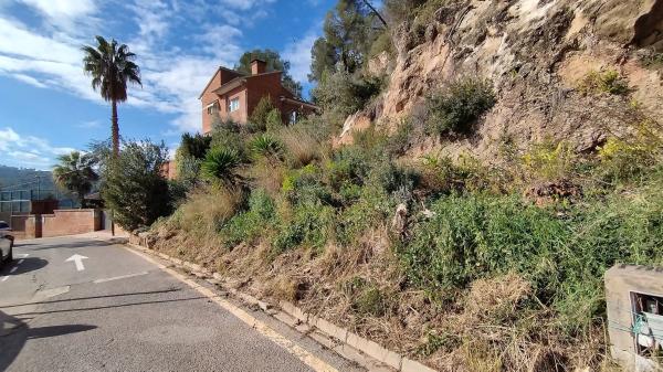 Terreno en calle Collserola, 1