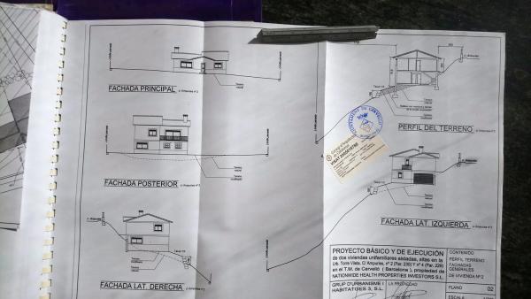 Terreno en calle Ampúries, 2