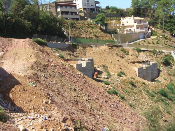 Terreno en calle Ampúries, 2