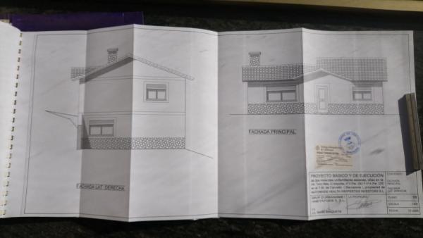 Terreno en calle Ampúries, 2