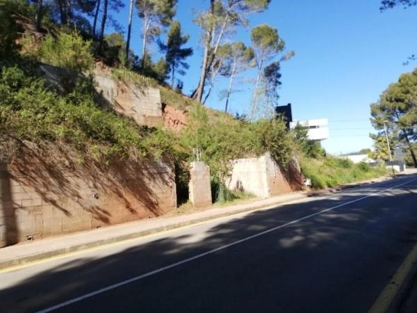 Terreno en avenida de Can Montmany