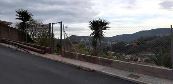 Terreno en calle Puigmal, 68