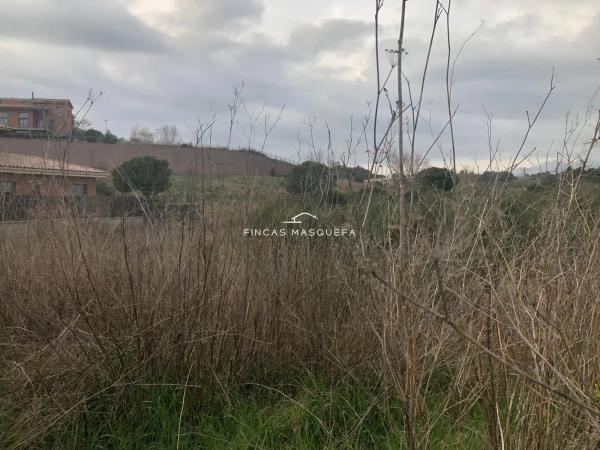 Terreno en avenida Montseny, 1