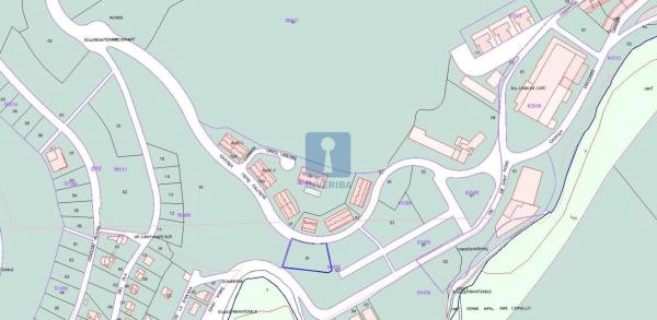 Terreno en calle Pere Calders