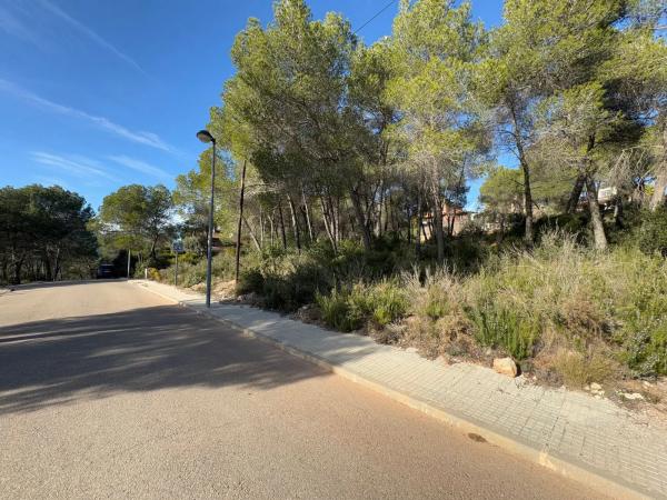 Terreno en calle de Salvador Dalí, 5