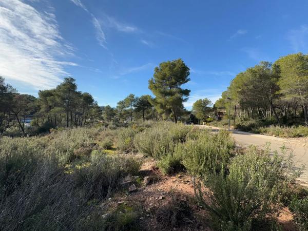 Terreno en calle de Salvador Dalí, 5