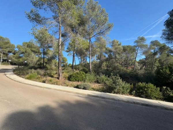 Terreno en calle de Salvador Dalí, 5