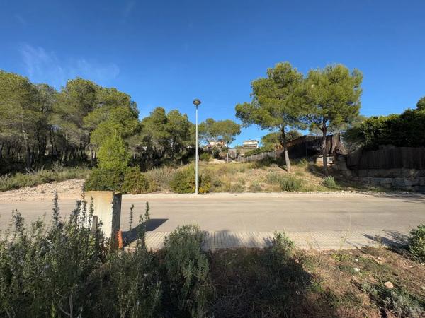 Terreno en calle de Salvador Dalí, 5